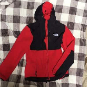 Red North Face ❣️